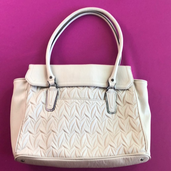 🌵Vera wang tote leather bag - Picture 2 of 5